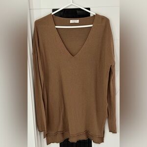 ⭐️NWOT⭐️Babaton: Long Sleeve Top (pit to pit approx 24in) -Size Large